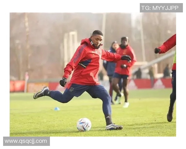 穿红色足球鞋的传奇球星们他们如何用色彩点亮绿茵场